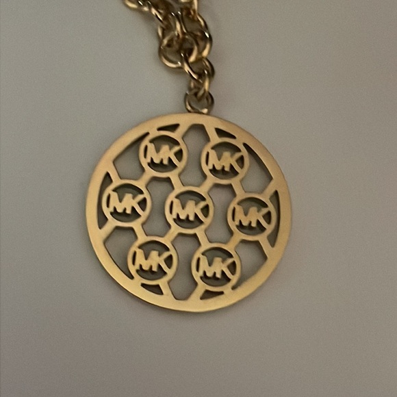 Michael Kors gold flip glitz 4 charms bracelet. - Picture 5 of 8